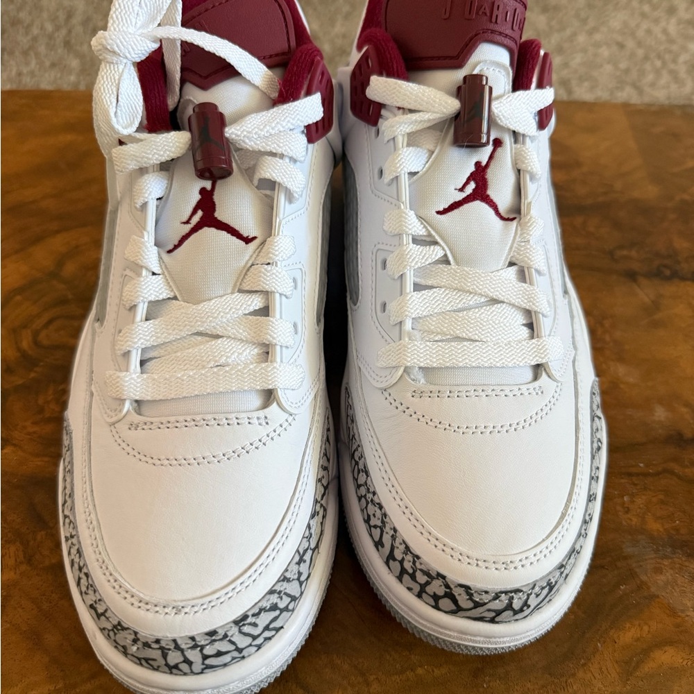Nike Jordan White and Red Retro Basketball Shoes